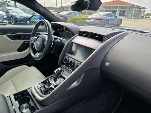 Used 2023 Jaguar F-TYPE Coupe image 10
