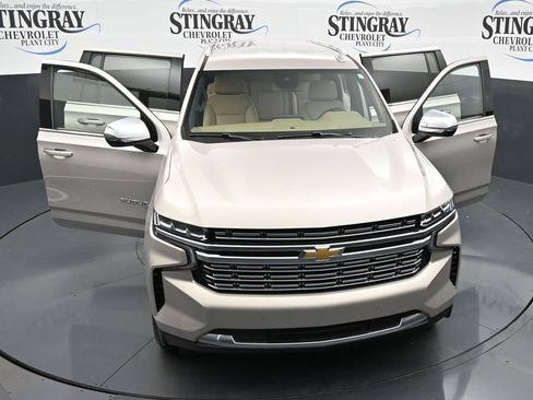 Used 2024 Chevrolet Suburban Premier RWD image 34