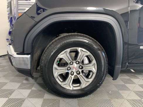 Used 2025 GMC Sierra 1500 SLT RWD image 9