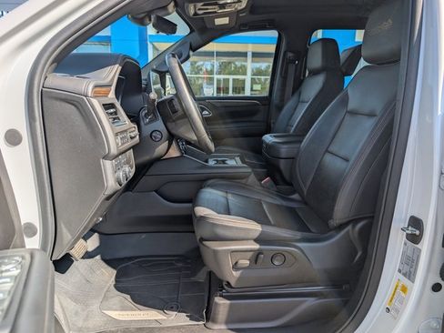 Used 2023 Chevrolet Suburban High Country image 10