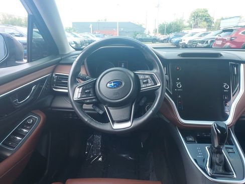 Used 2020 Subaru Outback Touring AWD/4WD image 10