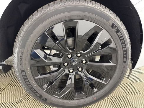 New 2025 Ford Expedition Platinum w/ Stealth Appearance Package image 33