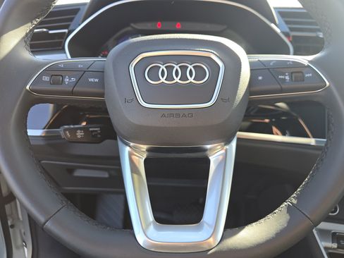 Certified 2025 Audi Q3 2.0T Premium w/ Convenience Package image 21