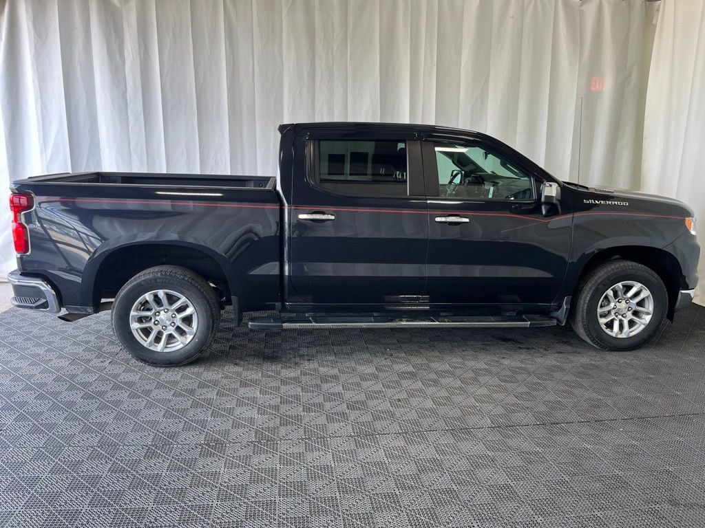 Used 2023 Chevrolet Silverado 1500 LT w/ Protection Package RWD image 2