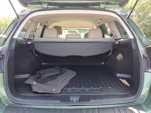 Used 2012 Subaru Outback 2.5i Limited AWD/4WD image 16
