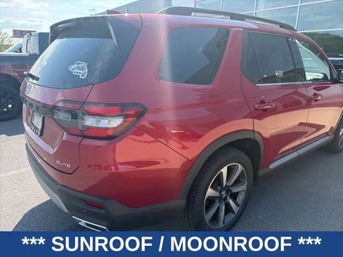 Used 2024 Honda Pilot Elite image 4