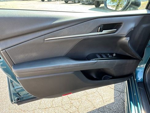 Used 2025 Toyota Camry SE image 10