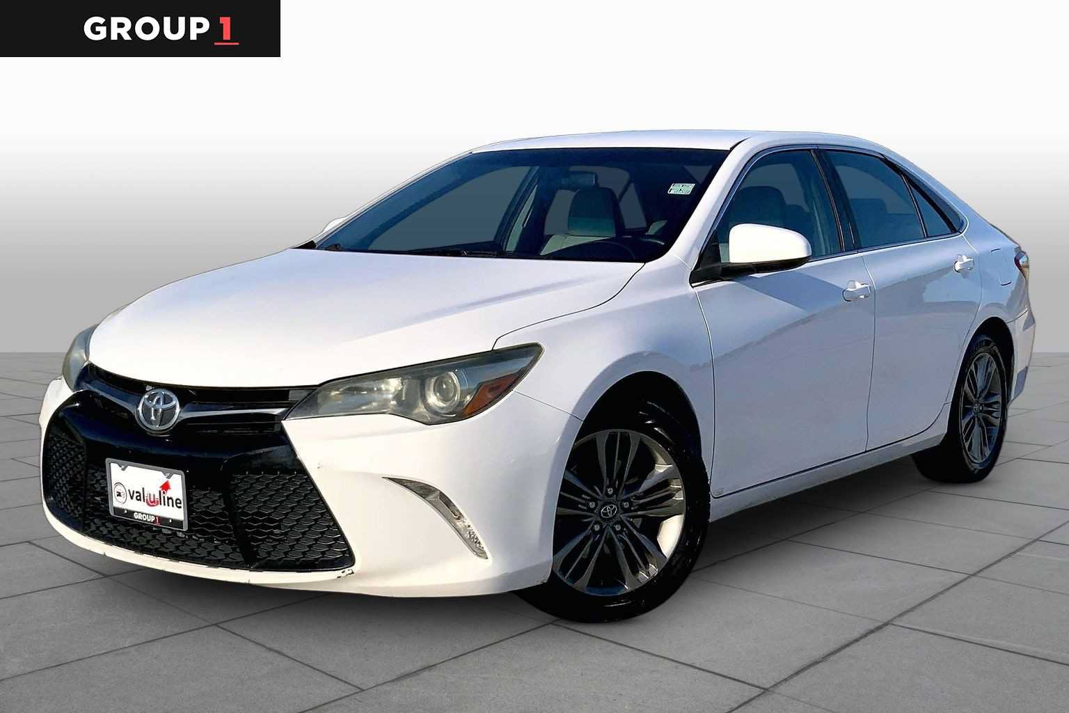 Used 2016 Toyota Camry SE FWD image 1