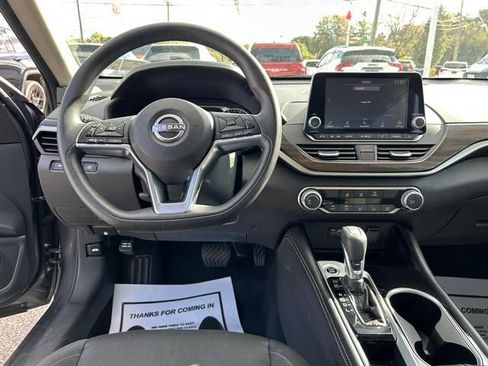 Used 2023 Nissan Altima 2.5 SV FWD image 16