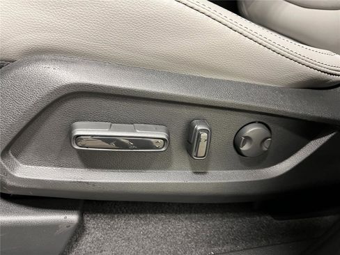 New 2025 Honda Pilot Touring image 14