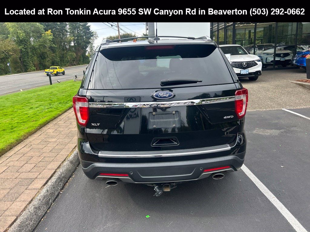 Used 2018 Ford Explorer XLT w/ Equipment Group 202A AWD/4WD image 5