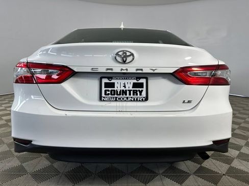 Used 2020 Toyota Camry LE FWD image 9