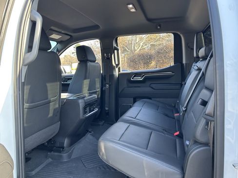 Used 2024 Chevrolet Silverado 1500 LT Trail Boss w/ Convenience Package II image 42