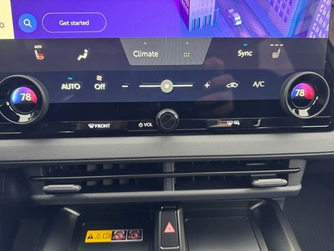 New 2026 Subaru Solterra Premium image 18