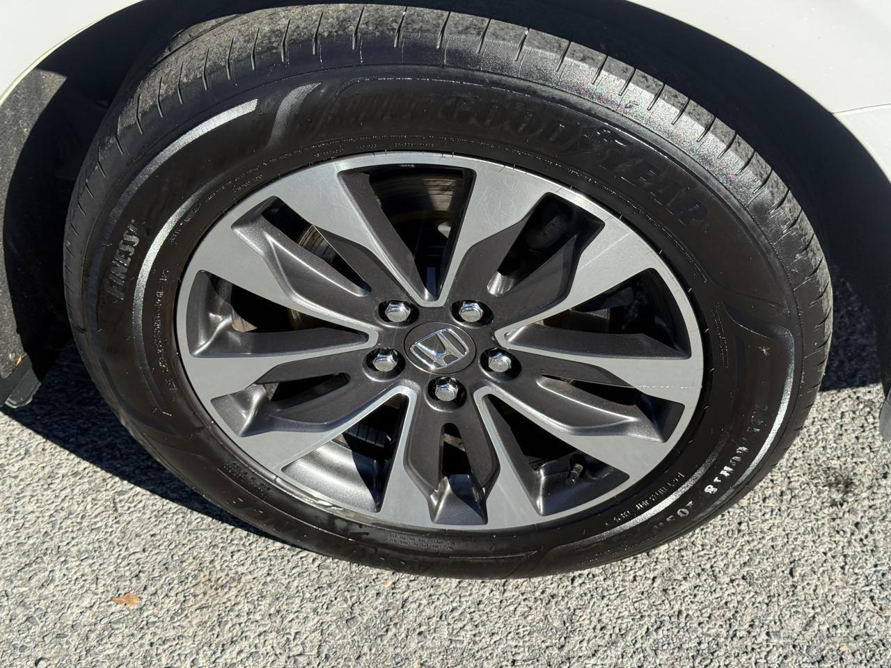Used 2024 Honda Odyssey EX-L image 8