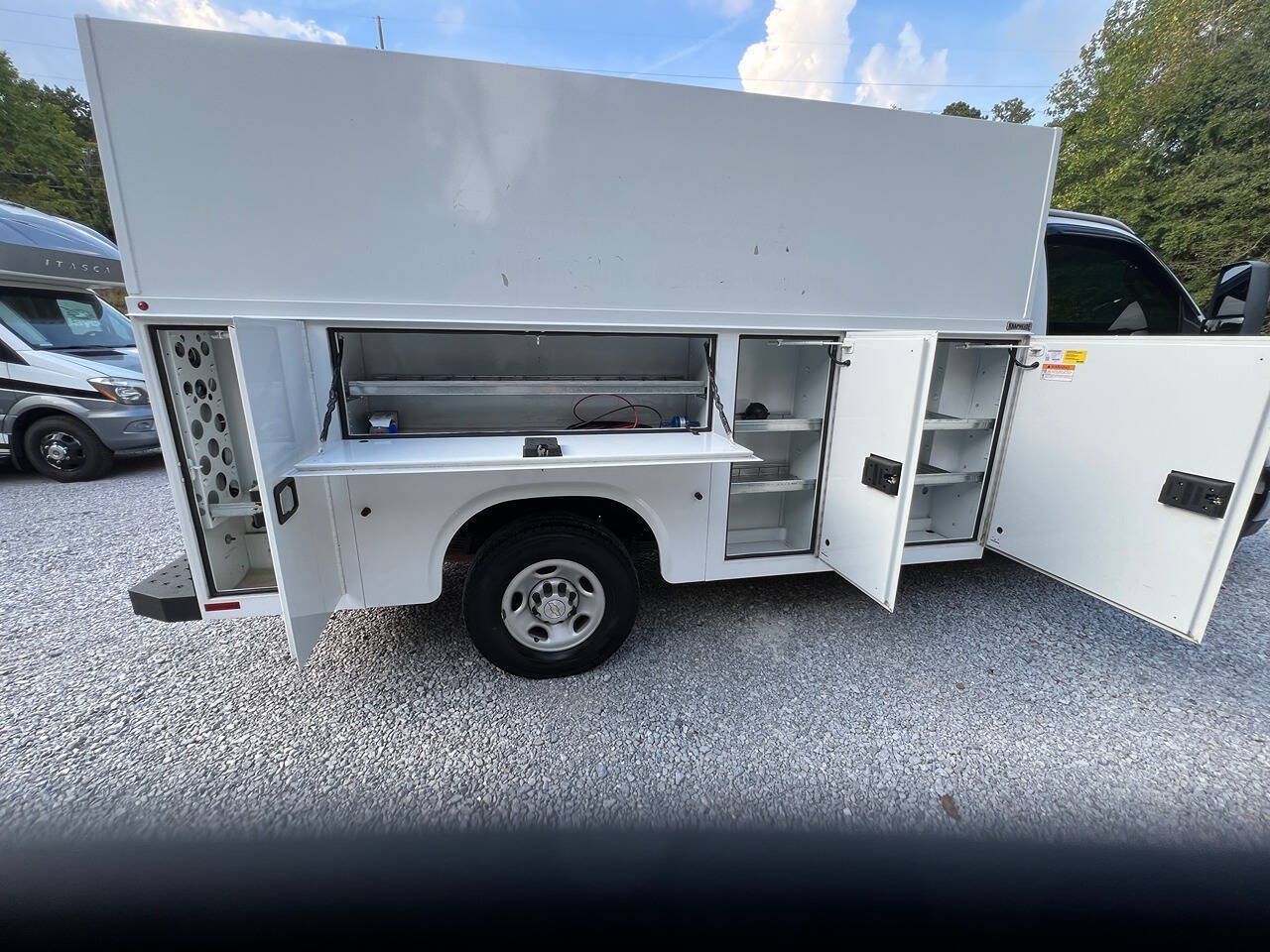 Used 2023 Chevrolet Express 3500 w/ Power Convenience Package RWD image 10