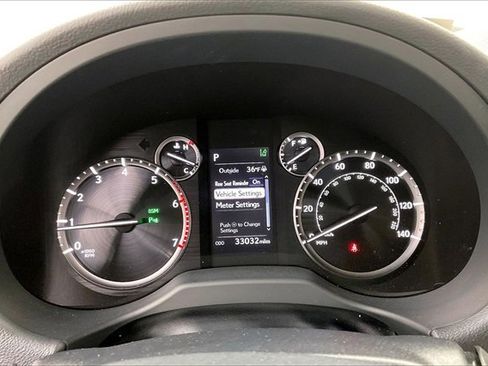 Used 2023 Lexus GX 460 Premium image 25