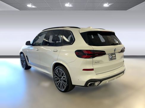 New 2026 BMW X5 sDrive40i w/ M Sport Package image 3