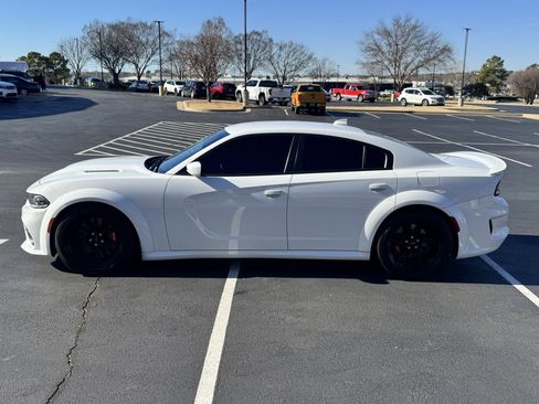Used 2021 Dodge Charger SRT Hellcat image 18