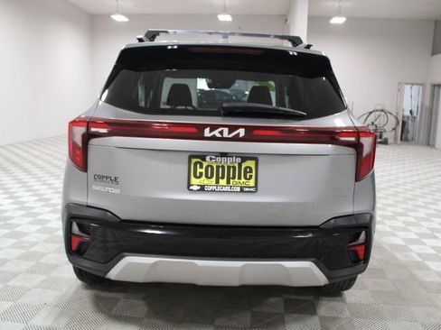 Used 2024 Kia Seltos S image 10