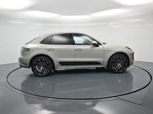 Used 2023 Porsche Macan image 31
