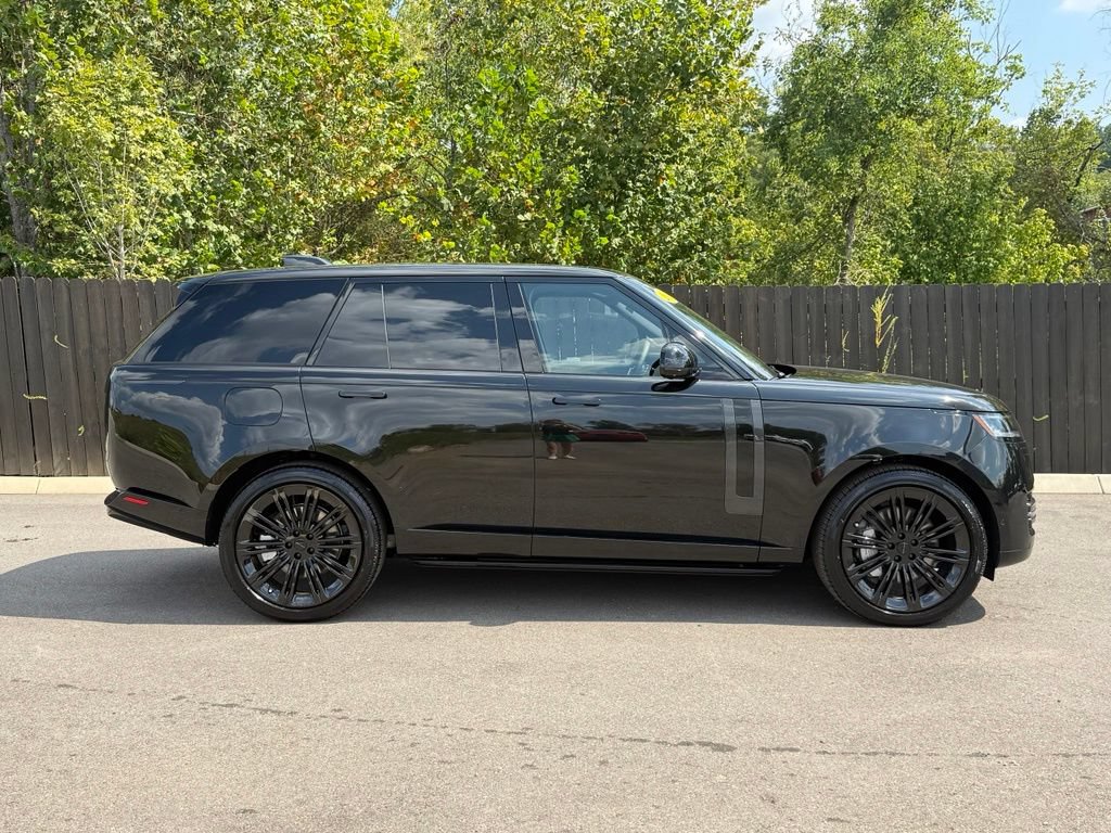 Certified 2026 Land Rover Range Rover SE AWD/4WD image 7