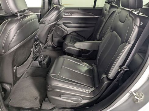 Certified 2024 Jeep Grand Cherokee L Limited w/ Luxury Tech Group II image 31