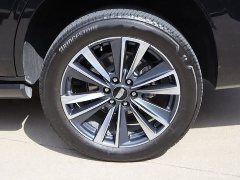Used 2025 Cadillac Escalade Sport AWD/4WD image 35