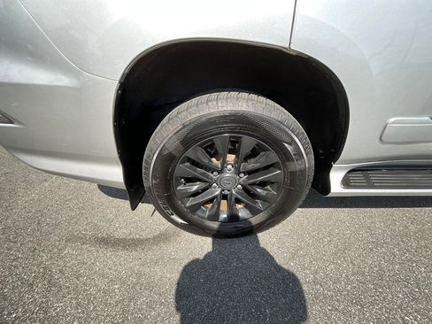 Used 2015 Lexus GX 460 image 13