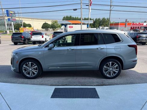 Certified 2025 Cadillac XT6 Premium Luxury w/ Technology Package AWD/4WD image 6
