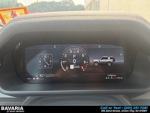 Used 2021 Land Rover Defender 90 First Edition AWD/4WD image 14