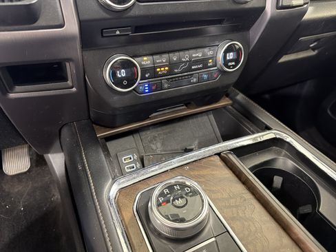 Used 2018 Ford Expedition Max Platinum RWD image 18