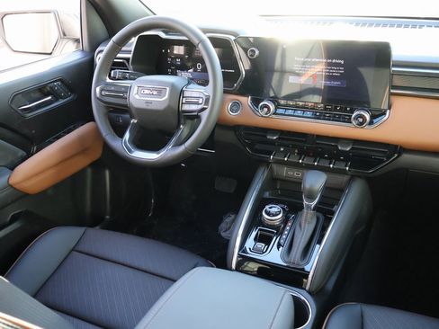 New 2026 GMC Canyon AT4 w/ Technology Plus Package image 12