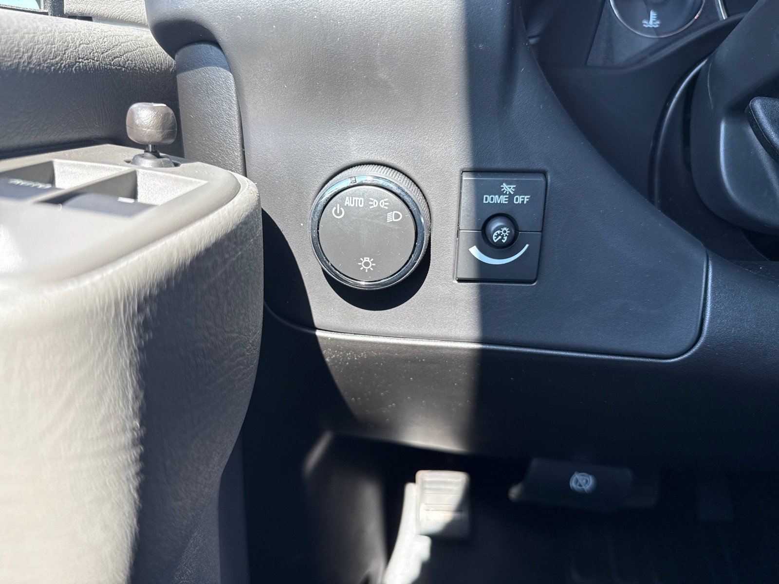 New 2025 Chevrolet Express 2500 Extended w/ Enhanced Convenience Package RWD image 15