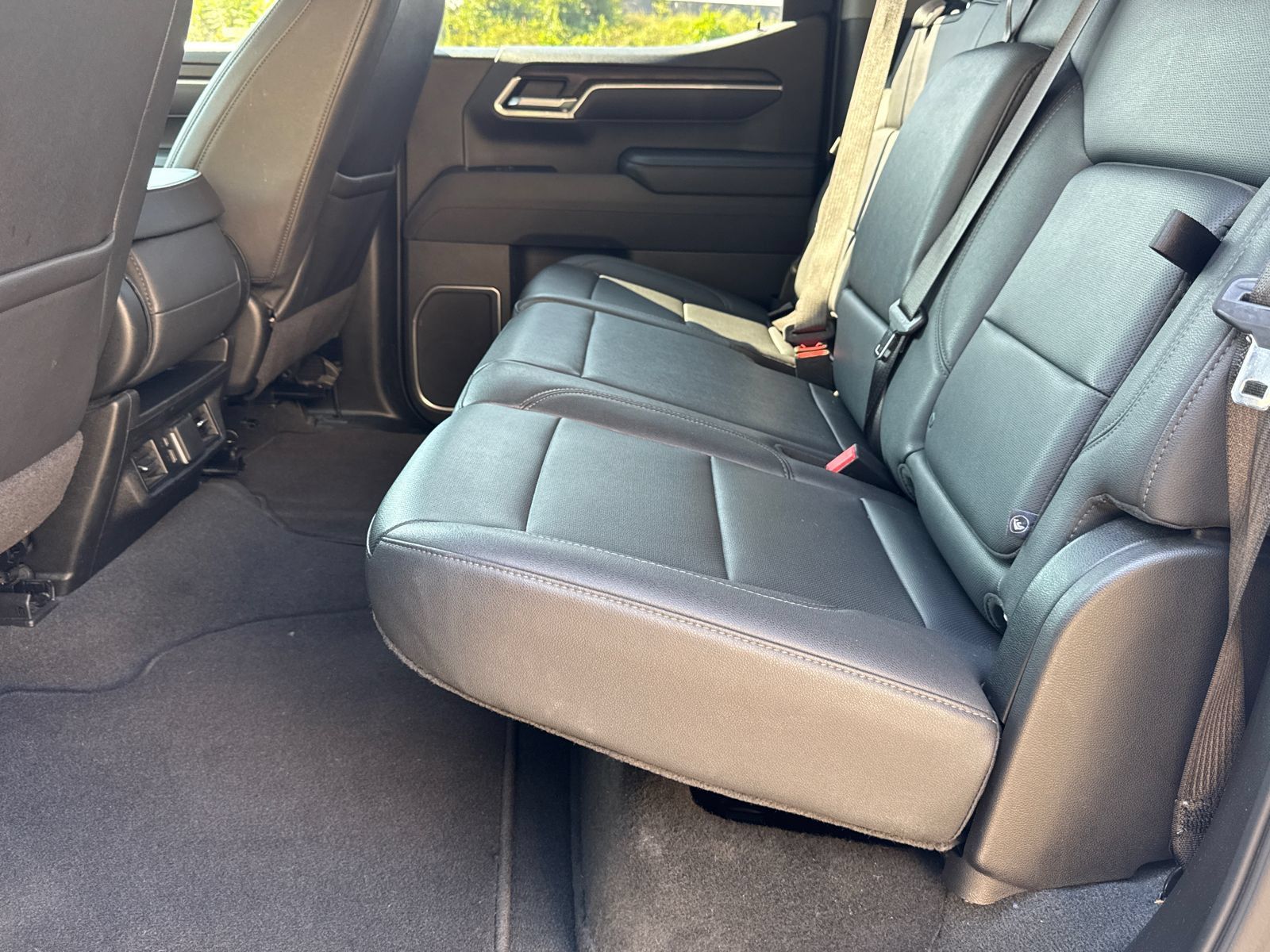 Used 2025 GMC Sierra 1500 SLT RWD image 21
