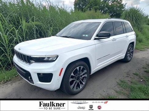 Certified 2023 Jeep Grand Cherokee Overland w/ Luxury Tech Group IV AWD/4WD image 1