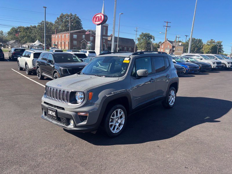 Used 2020 Jeep Renegade Latitude w/ Popular Equipment Group AWD/4WD image 3