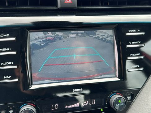 Used 2020 Toyota Camry SE FWD image 34