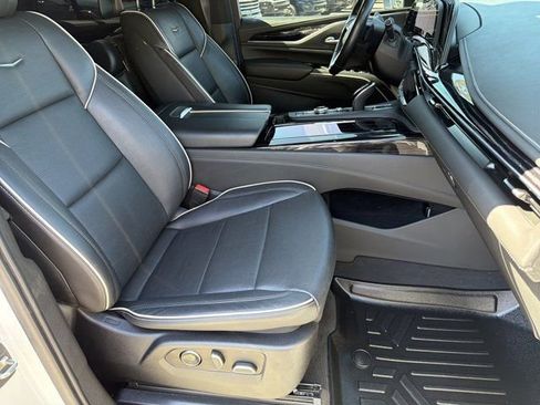 Used 2021 Cadillac Escalade Sport w/ Driver Assist Tech Package AWD/4WD image 16