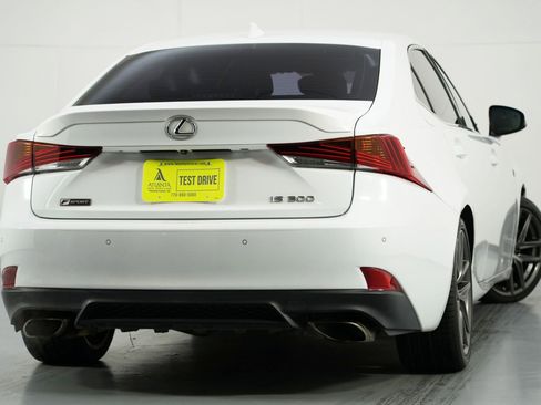 Used 2019 Lexus IS 300 F Sport w/ F Sport Package image 5