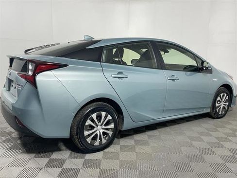 Used 2019 Toyota Prius LE image 8