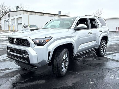 New 2025 Toyota 4Runner TRD Sport image 3