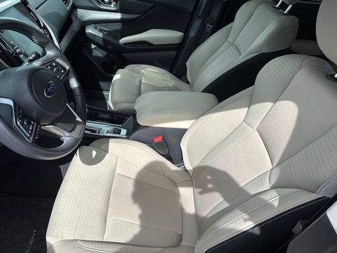 Used 2023 Subaru Ascent Premium w/ Convenience Package AWD/4WD image 6