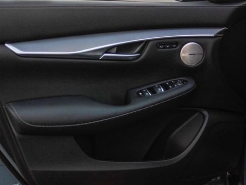 Used 2024 INFINITI QX50 Luxe w/ Accent Package image 25