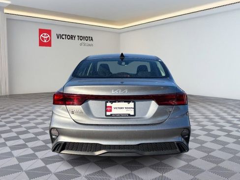 Used 2023 Kia Forte LXS w/ LXS Technology Package image 5