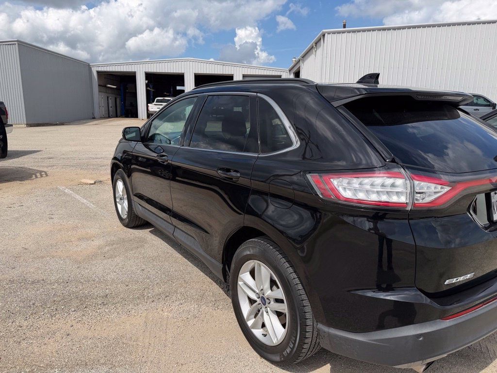 Used 2017 Ford Edge SEL FWD image 3