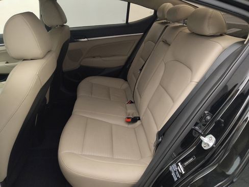 Used 2019 Hyundai Elantra Limited w/ Ultimate Package 02 FWD image 18