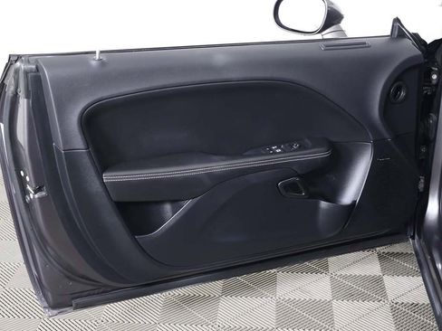 Used 2016 Dodge Challenger SRT Hellcat image 24