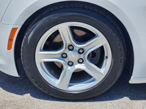 Used 2023 Chevrolet Camaro LT RWD image 10