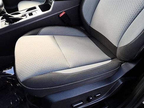 Used 2018 Ford Escape SE FWD image 17
